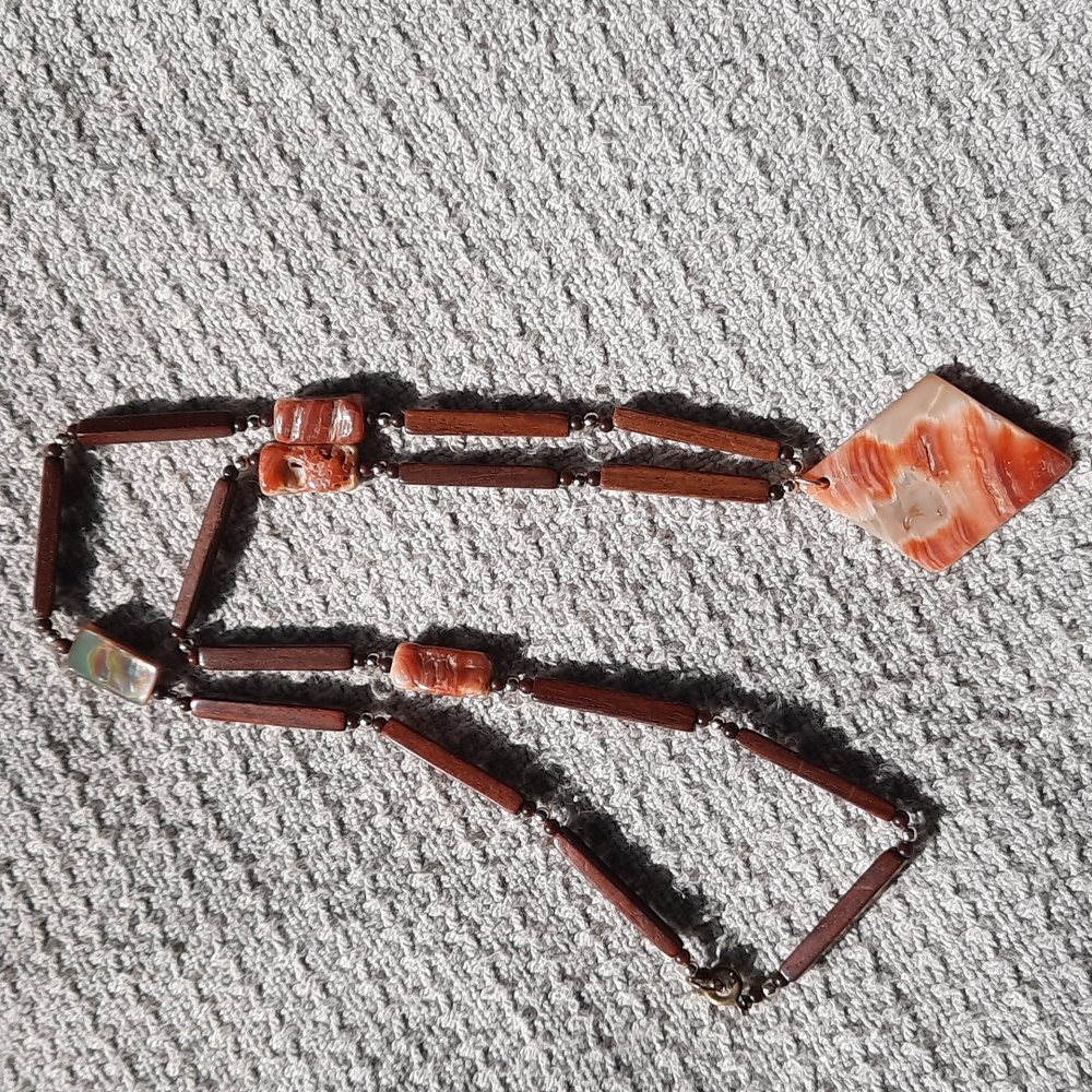 Unique Vintage Mother of Pearl necklace